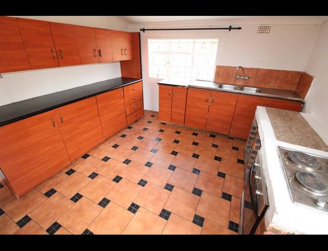 3 BEDROOM HOUSE SOLD IN BOMBAY HEIGHTS